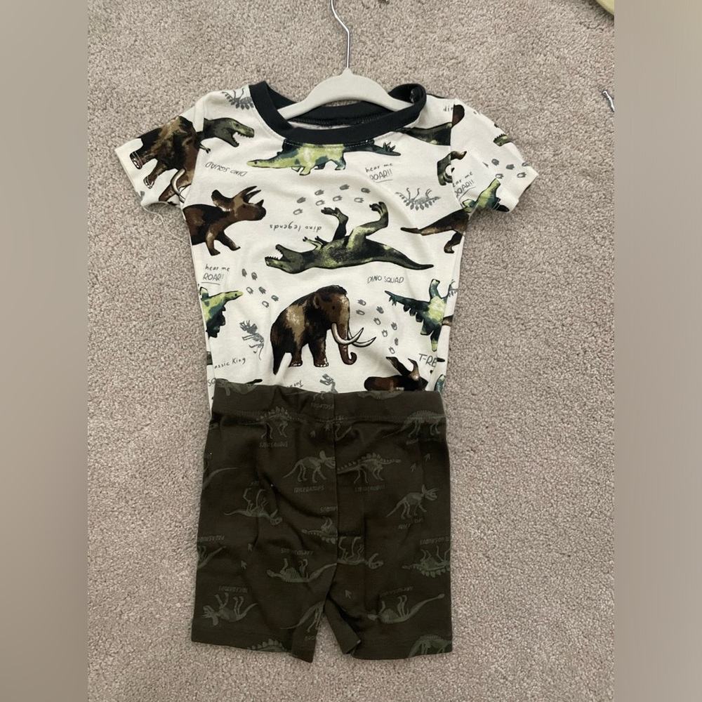 Kids Dinosaur Pajamas- Washed never worn - Picture 1 of 1